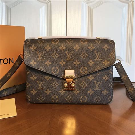 louis vuitton tas lv dames sluiting|Louis Vuitton LV.